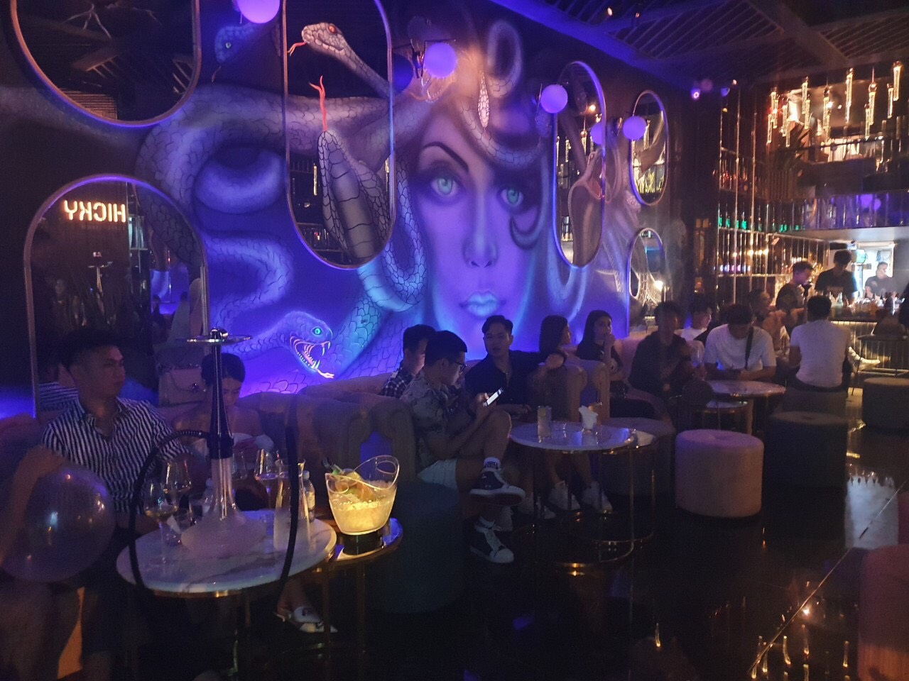 VẼ TRANH TƯỜNG QUÁN CAFE